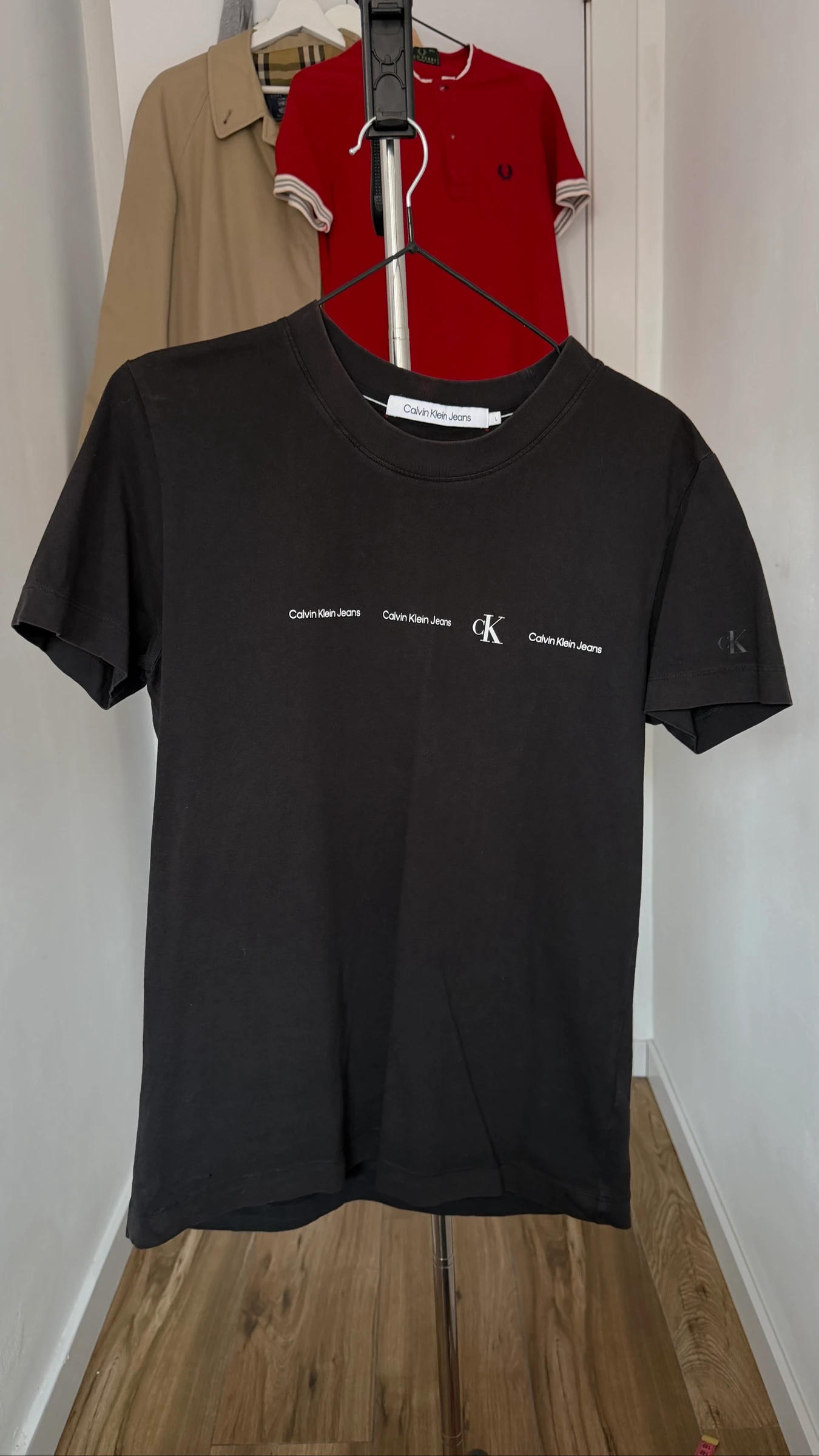 Camiseta Calvin Klein Jeans negra – talla L